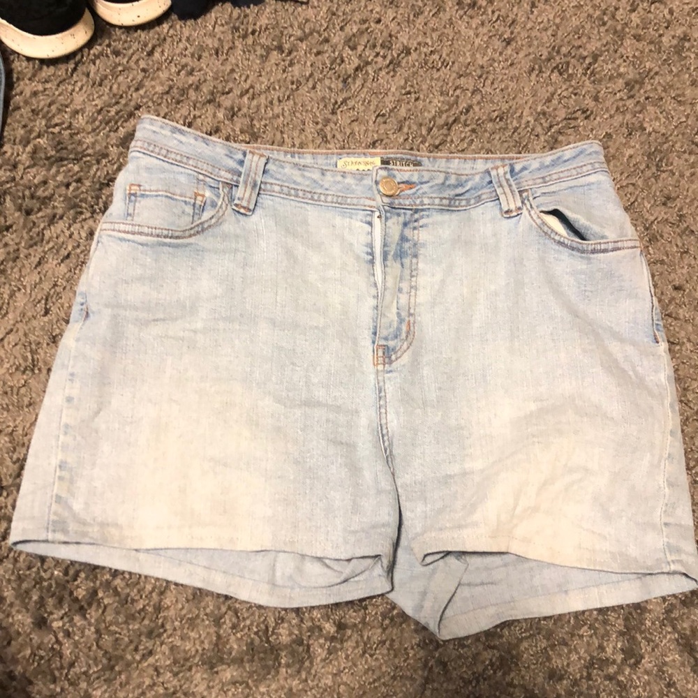 Demon size 12 St Johns Bay shorts